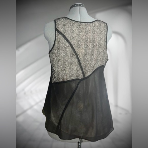 Anthropologie sheer asymmetric swing top, Sz Sm - Picture 3 of 4